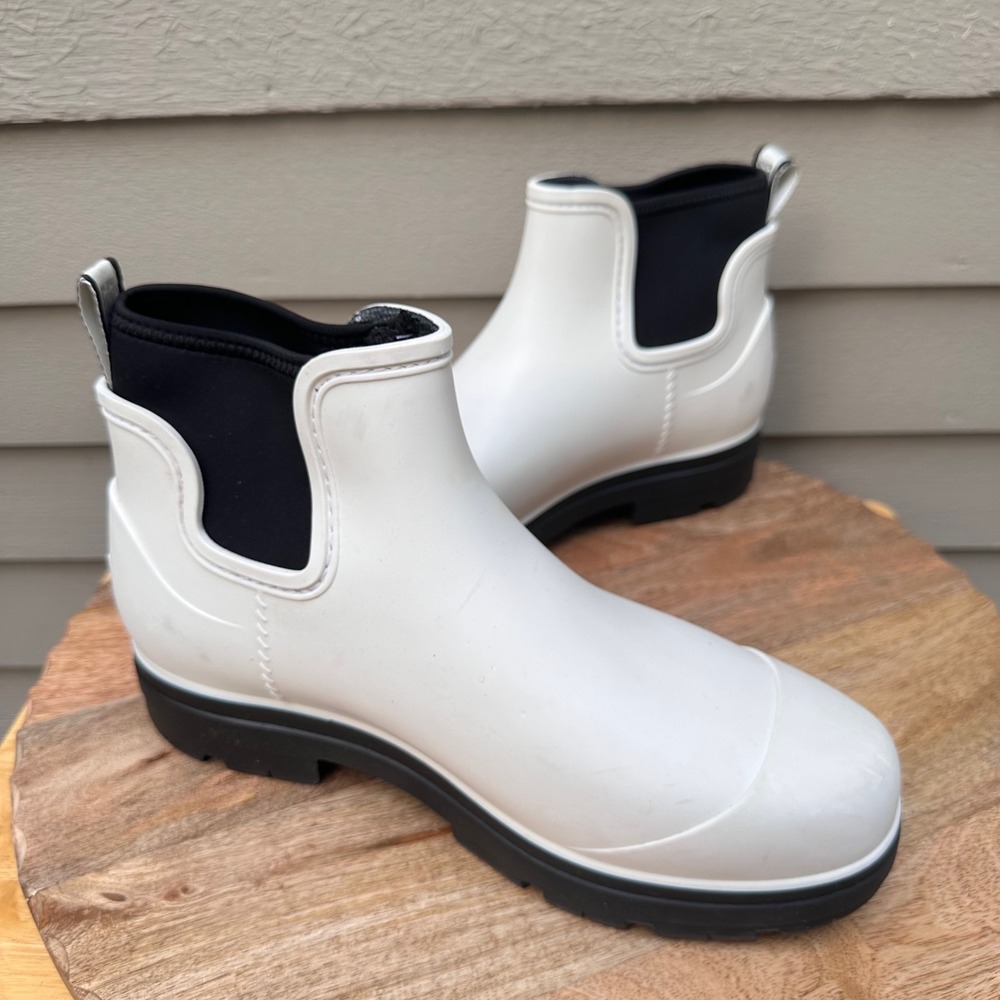 UGG Droplet Women's Size 12 White Waterproof Slip On Chelsea Rain Boots Rainboot